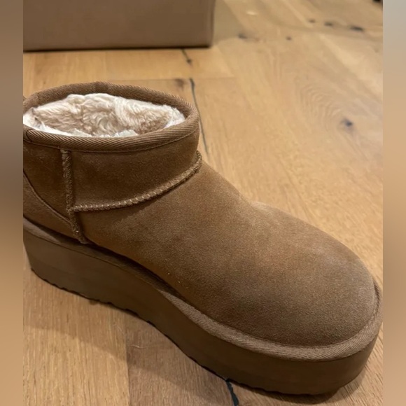UGG platform boots - Picture 5 of 5